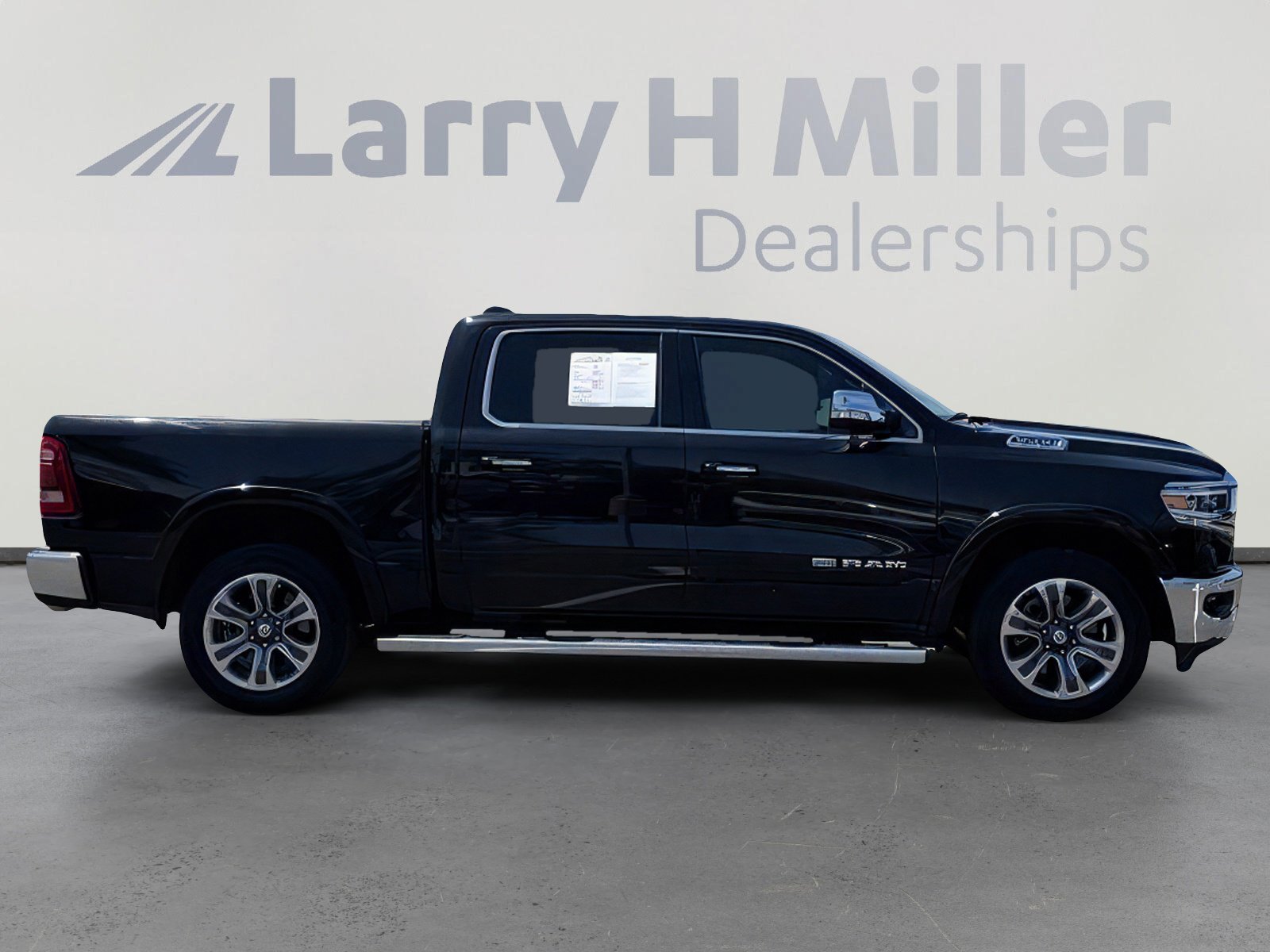 Used 2019 RAM 1500 Limited AWD/4WD image 7