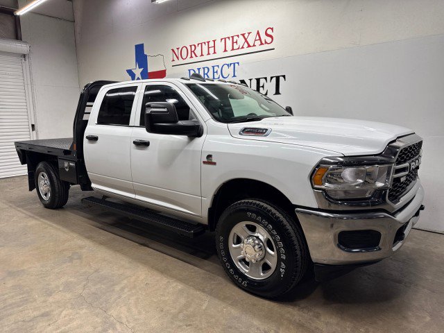 Used 2024 RAM 2500 Tradesman w/ Chrome Appearance Group AWD/4WD image 3