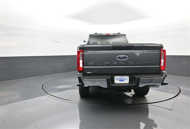 New 2026 Ford F350 XLT w/ FX4 Off-Road Package image 6