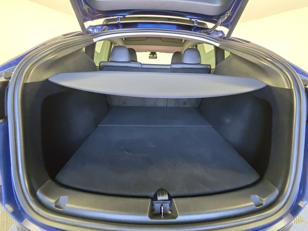 Used 2023 Tesla Model Y Long Range AWD/4WD image 17