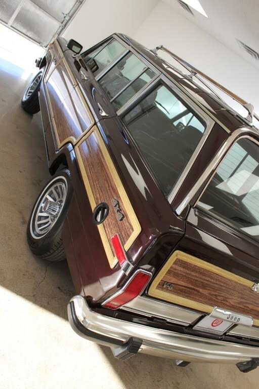 Used 1989 Jeep Grand Wagoneer image 36