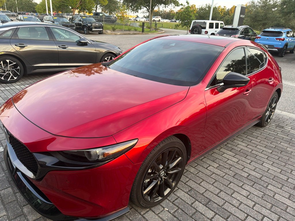 Used 2021 MAZDA MAZDA3 Hatchback w/Premium Plus Pkg AWD/4WD image 4