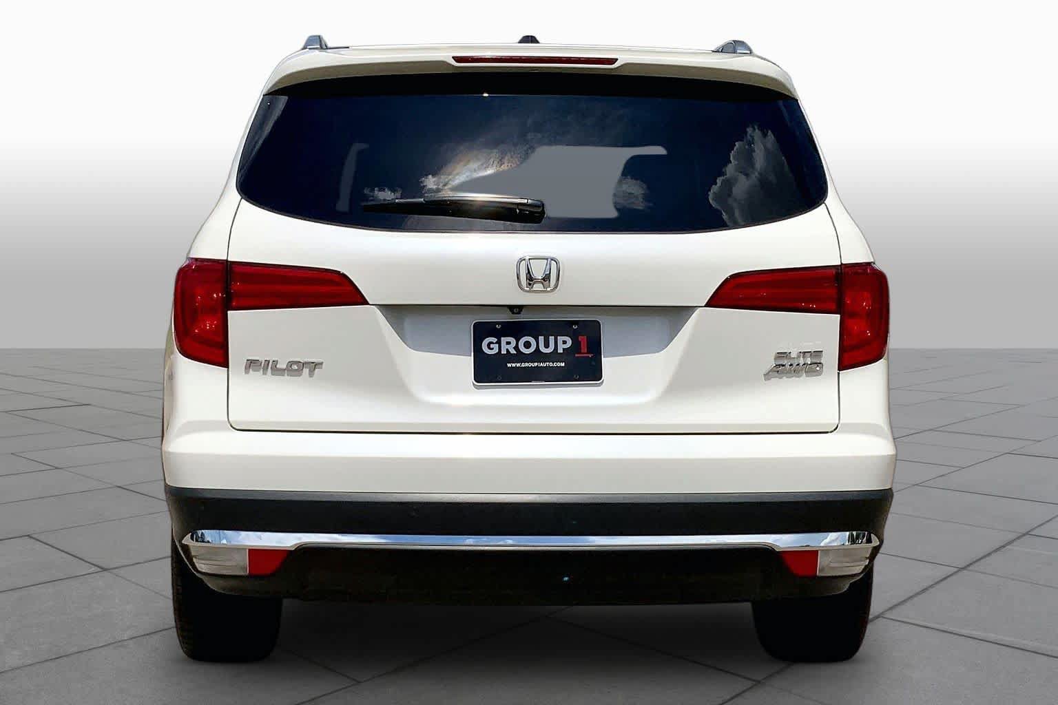 Used 2016 Honda Pilot Elite image 5