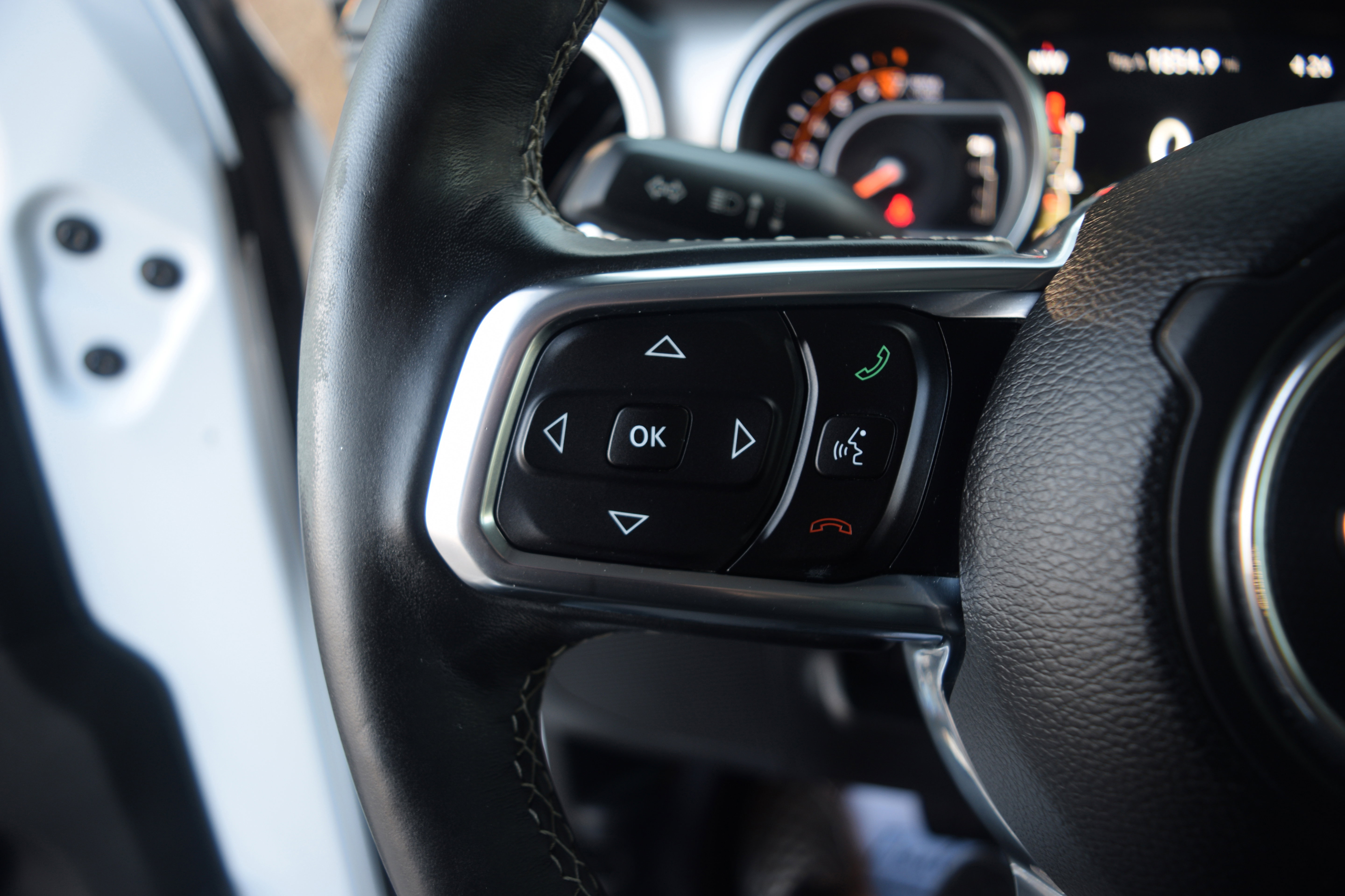 Used 2018 Jeep Wrangler Unlimited Sahara image 6