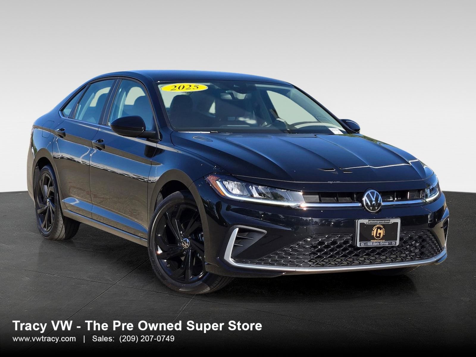 Used 2025 Volkswagen Jetta SE image 1