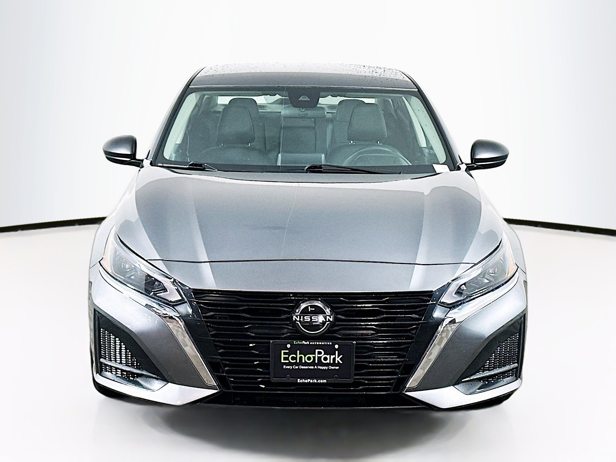 Used 2024 Nissan Altima 2.5 SV image 2