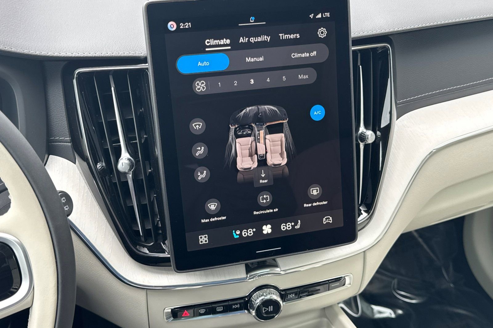 New 2026 Volvo XC60 B5 Ultra AWD/4WD image 23
