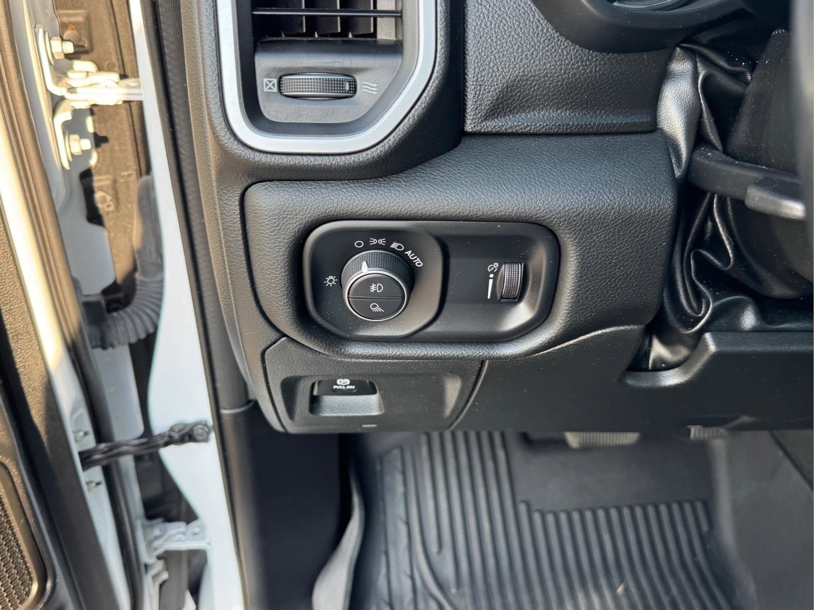 Used 2023 RAM 1500 Big Horn image 23