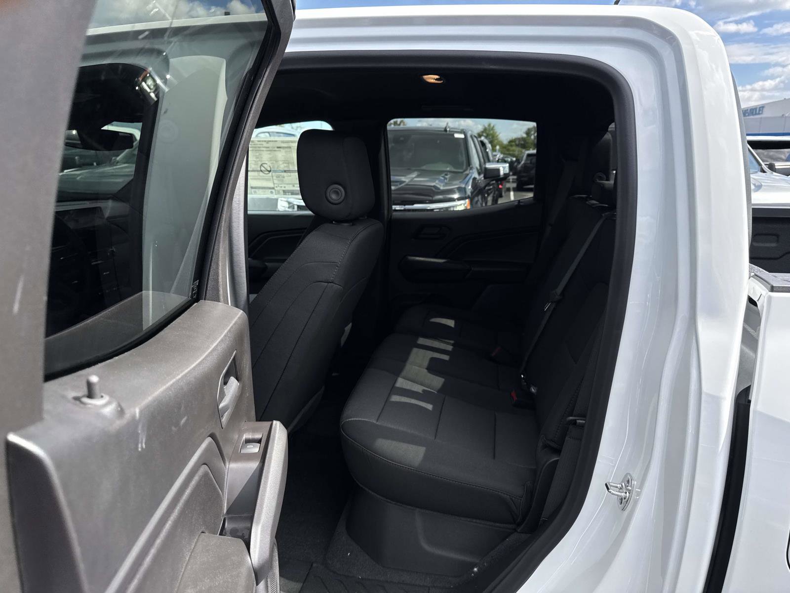 New 2026 Chevrolet Colorado W/T image 17