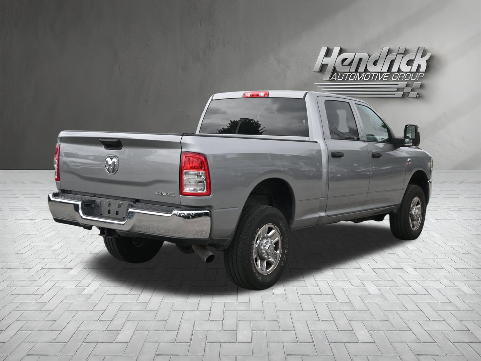 Used 2024 RAM 2500 Tradesman w/ Chrome Appearance Group AWD/4WD image 9