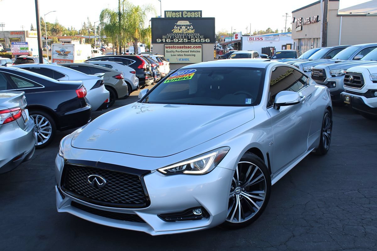 Used 2017 INFINITI Q60 3.0t w/ Premium Plus Package 3.0T RWD image 2