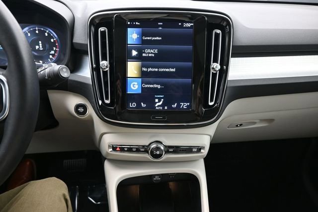 Used 2019 Volvo XC40 T5 Momentum AWD/4WD image 12