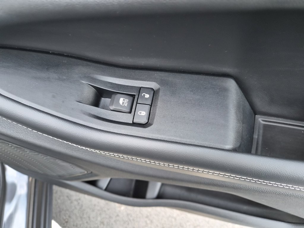 Used 2024 Jeep Grand Cherokee Laredo AWD/4WD image 26