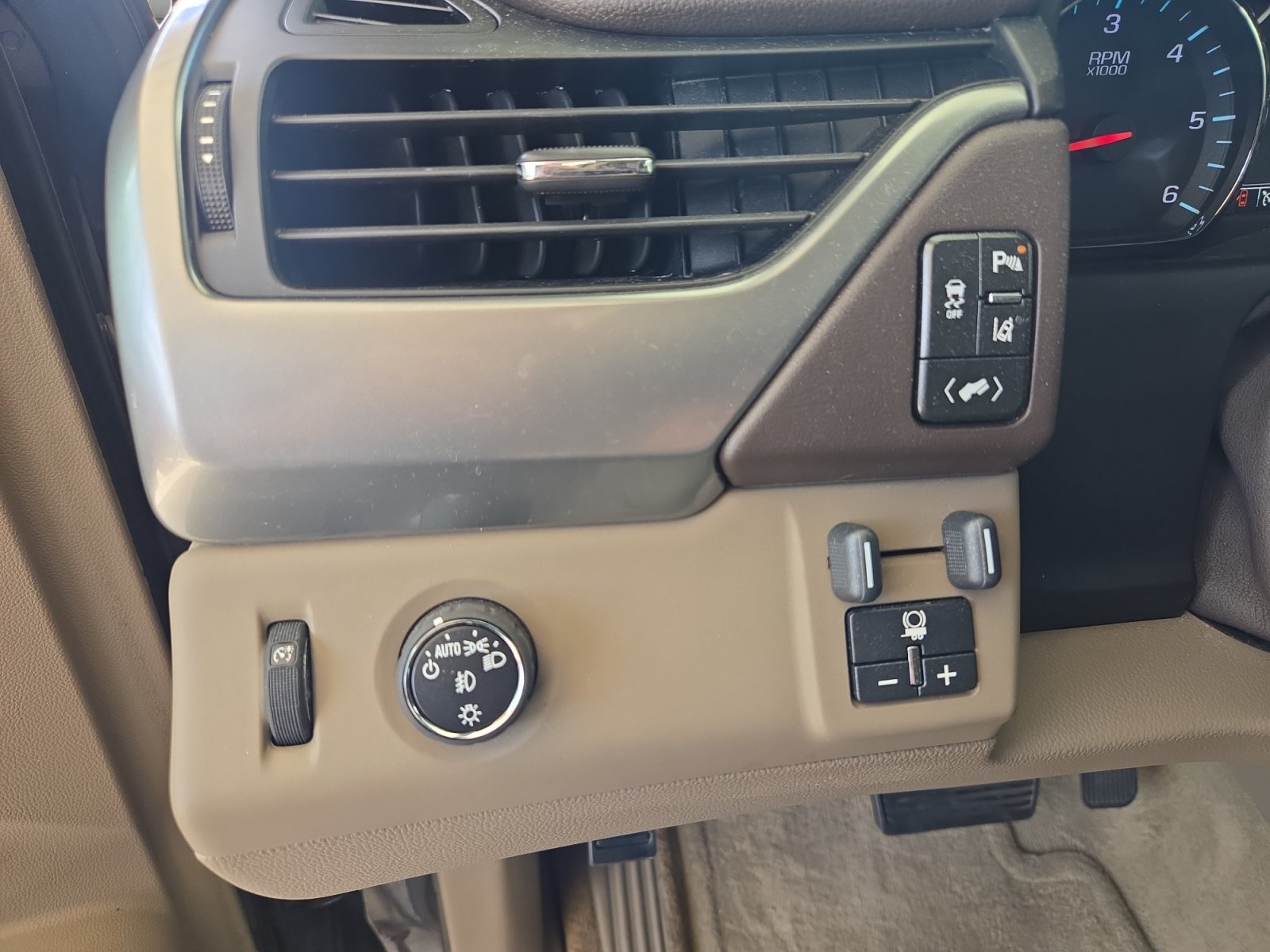 Used 2015 Chevrolet Tahoe LTZ w/ Max Trailering Package RWD image 19