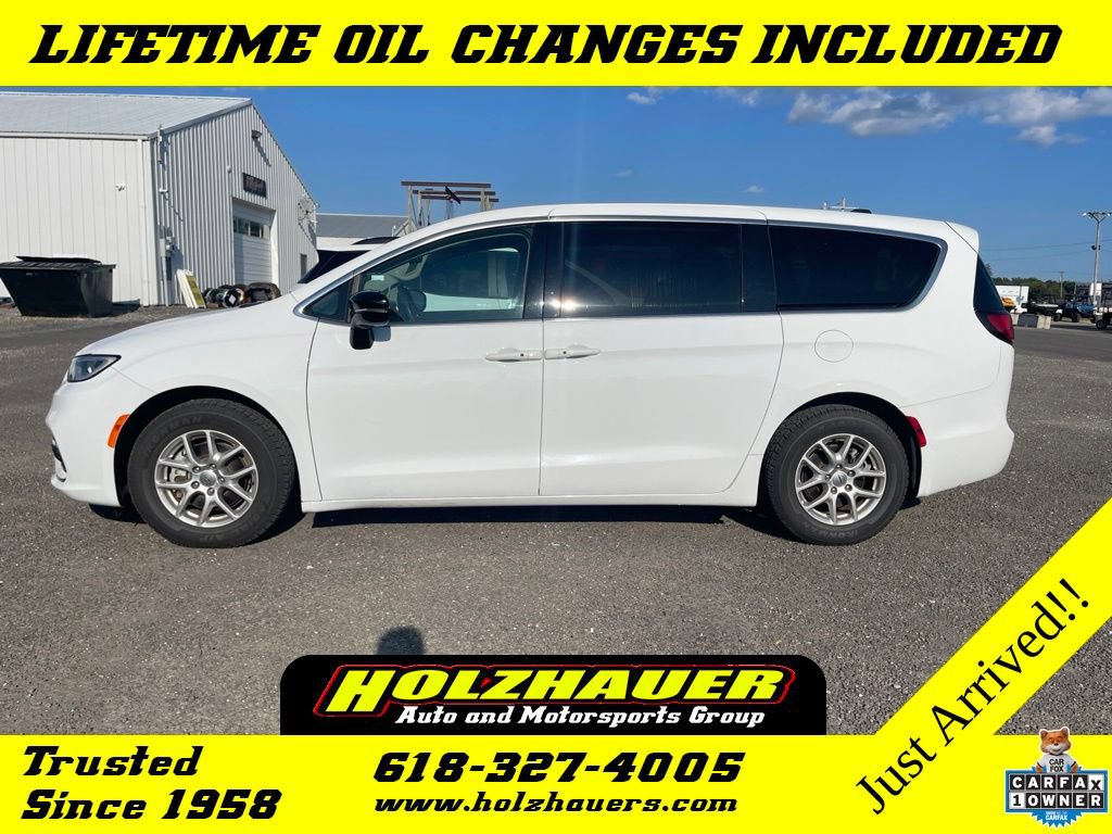 Used 2024 Chrysler Pacifica Touring-L