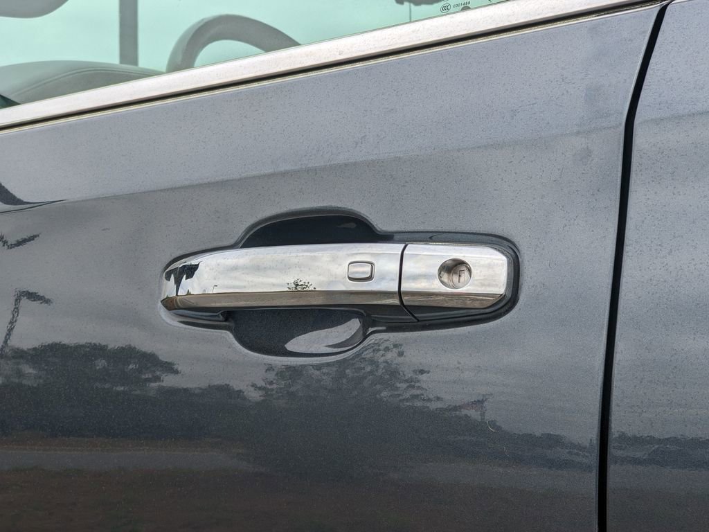 Used 2022 GMC Sierra 1500 Denali w/ Denali Premium Package image 32