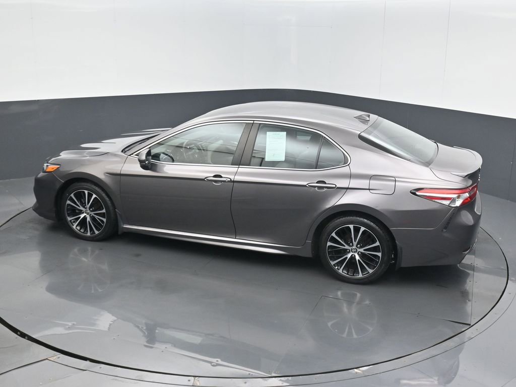 Used 2020 Toyota Camry SE FWD image 15