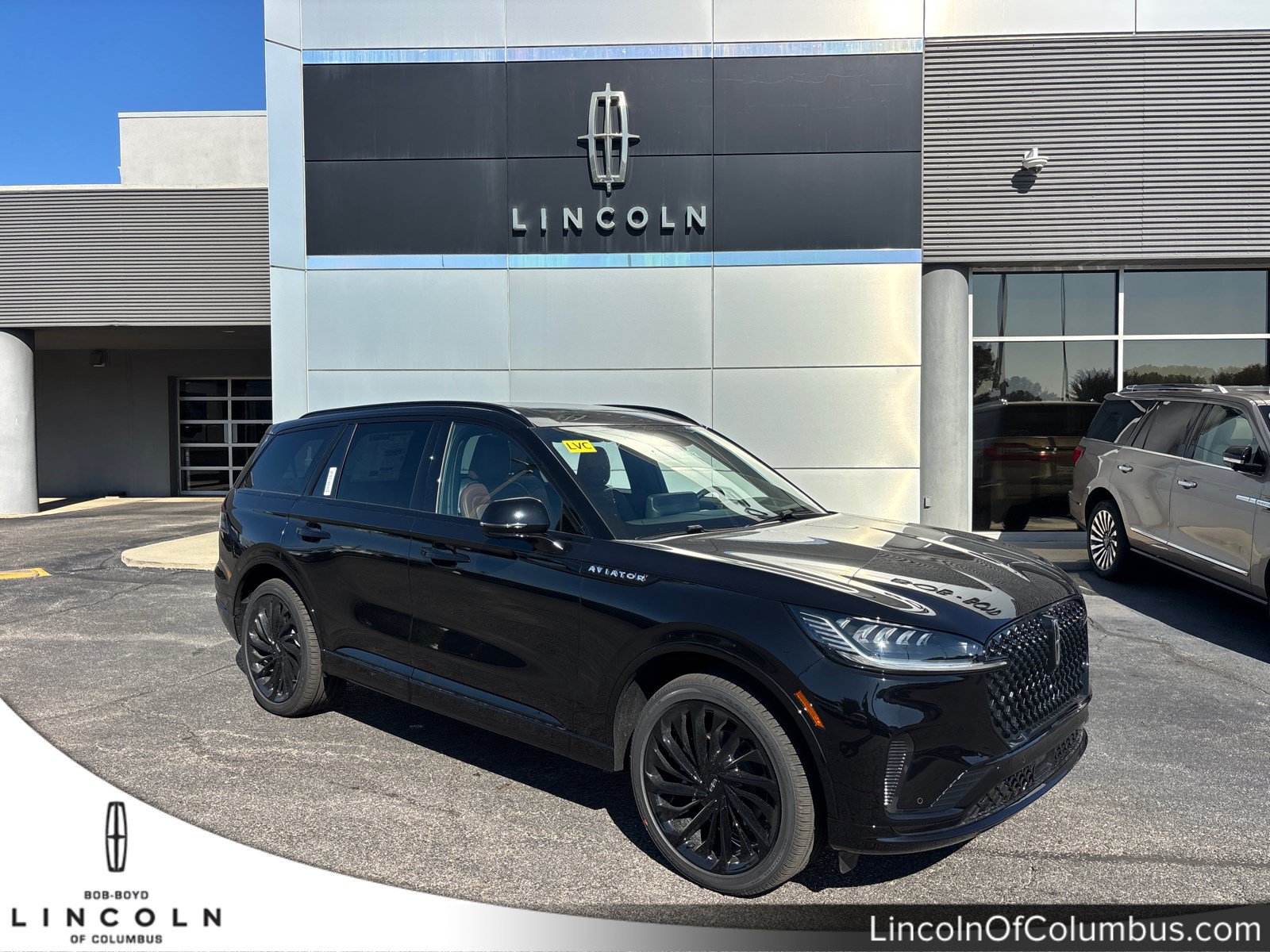 New 2027 Lincoln Aviator Reserve w/ Jet Appearance Package AWD/4WD image 1