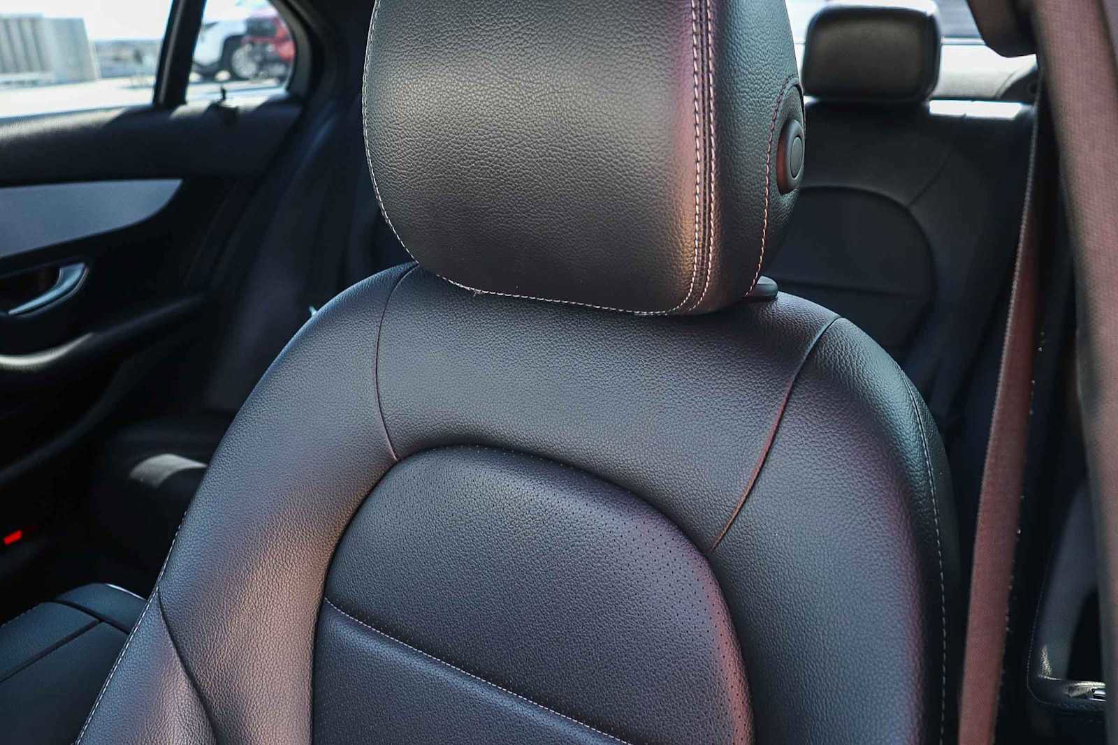 Used 2019 Mercedes-Benz C 300 Sedan image 26