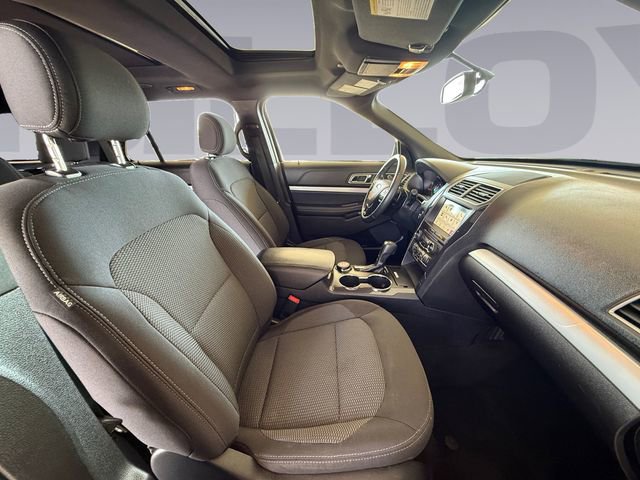 Certified 2017 Ford Explorer XLT w/ Equipment Group 201A image 17