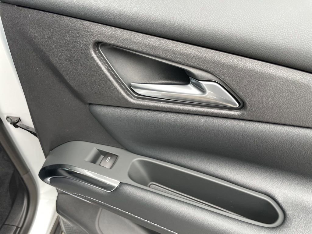 New 2026 Chevrolet Traverse LT w/ Driver Confidence Package image 40