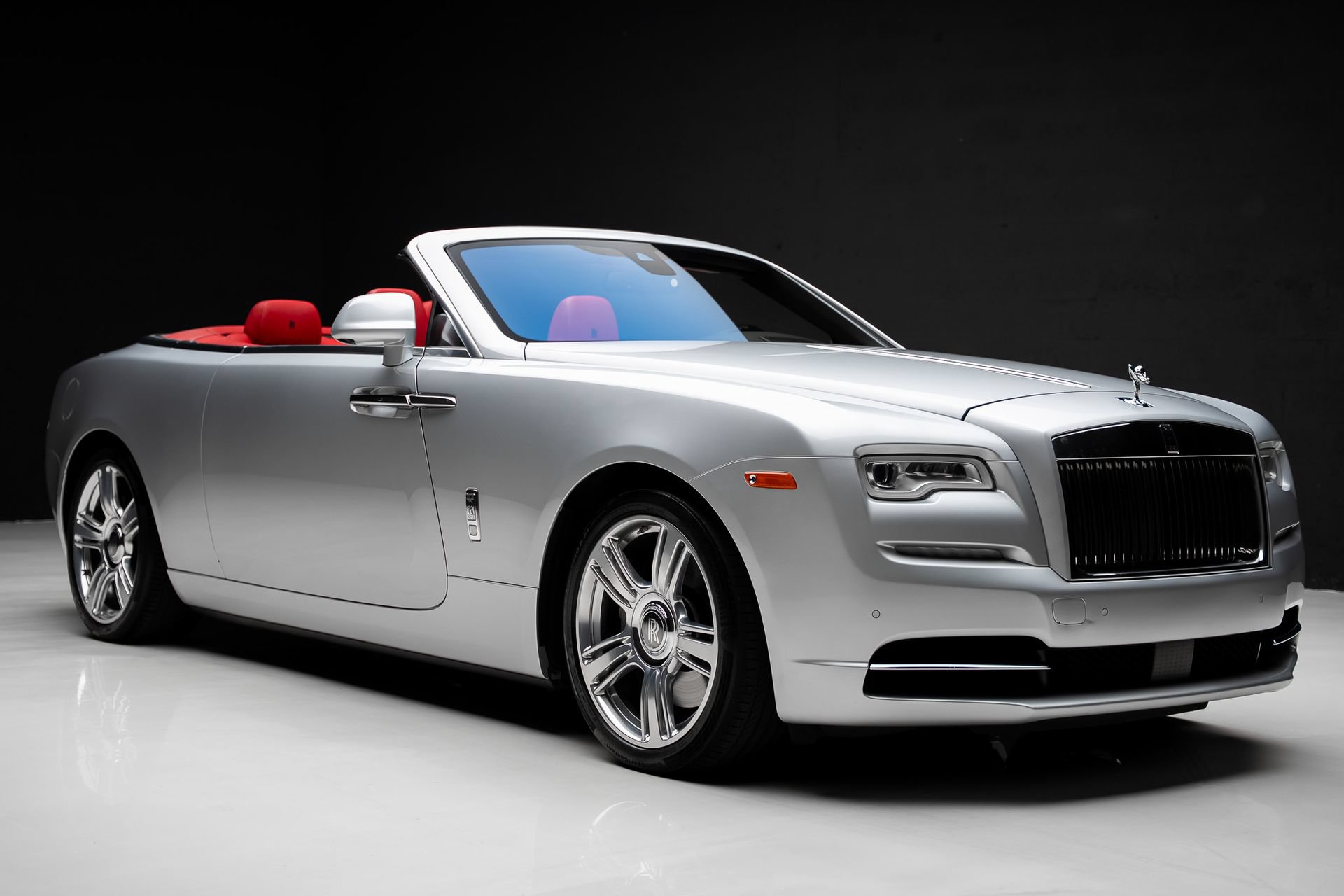 Used 2017 Rolls-Royce Dawn RWD image 93