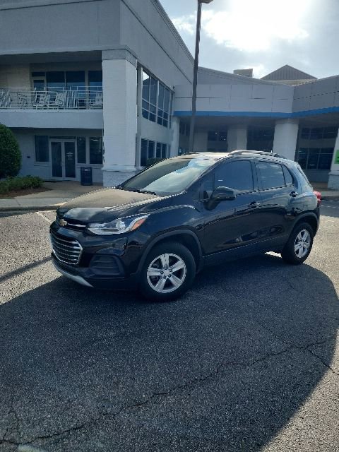 Used 2022 Chevrolet Trax LT w/ LT Convenience Package AWD/4WD image 2