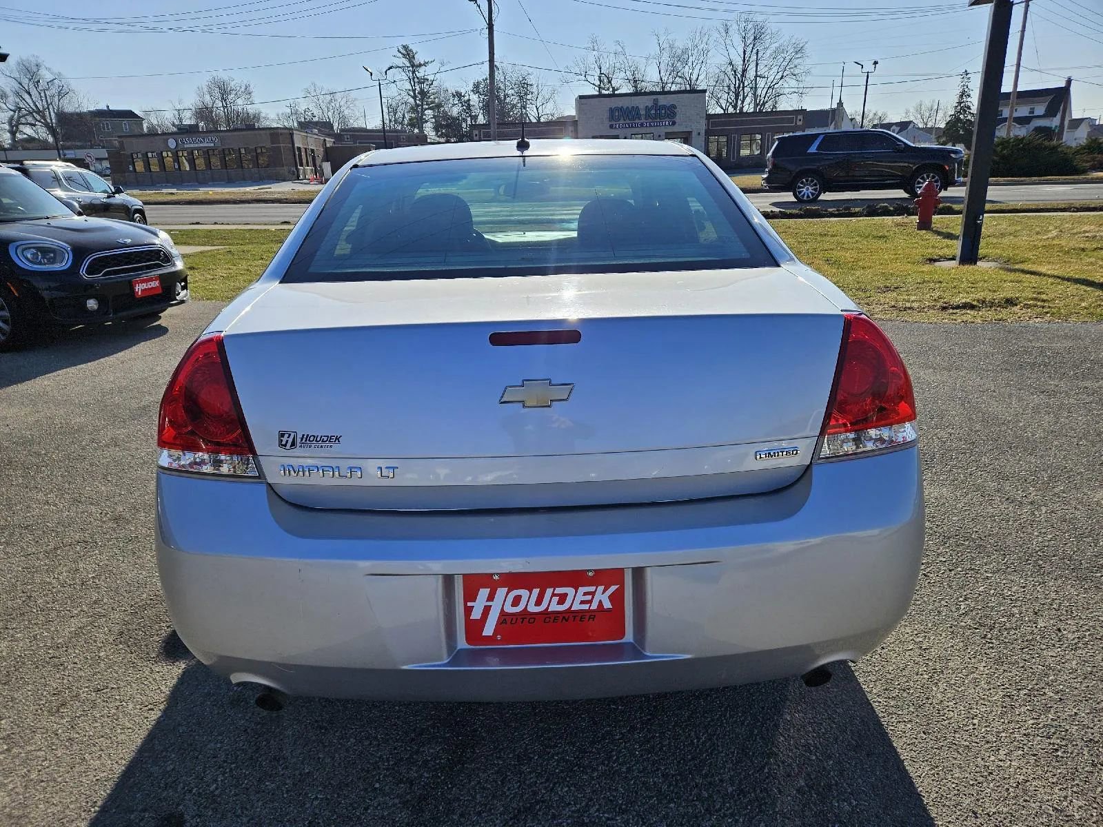 Used 2016 Chevrolet Impala LT image 7