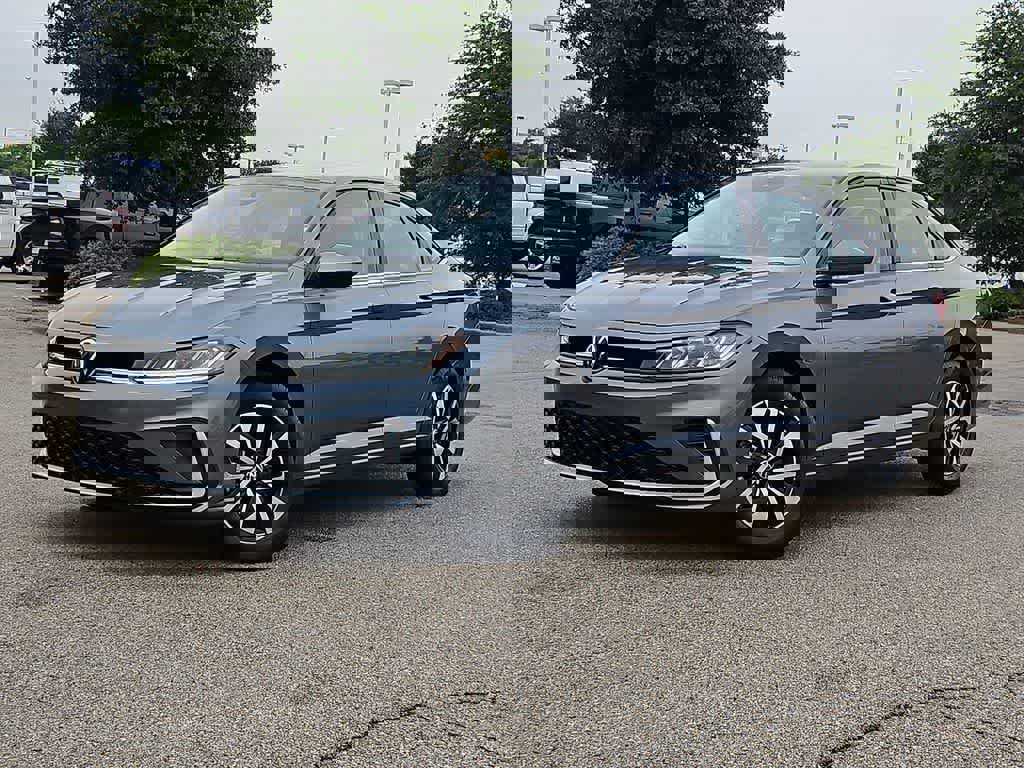 Used 2025 Volkswagen Jetta S image 9