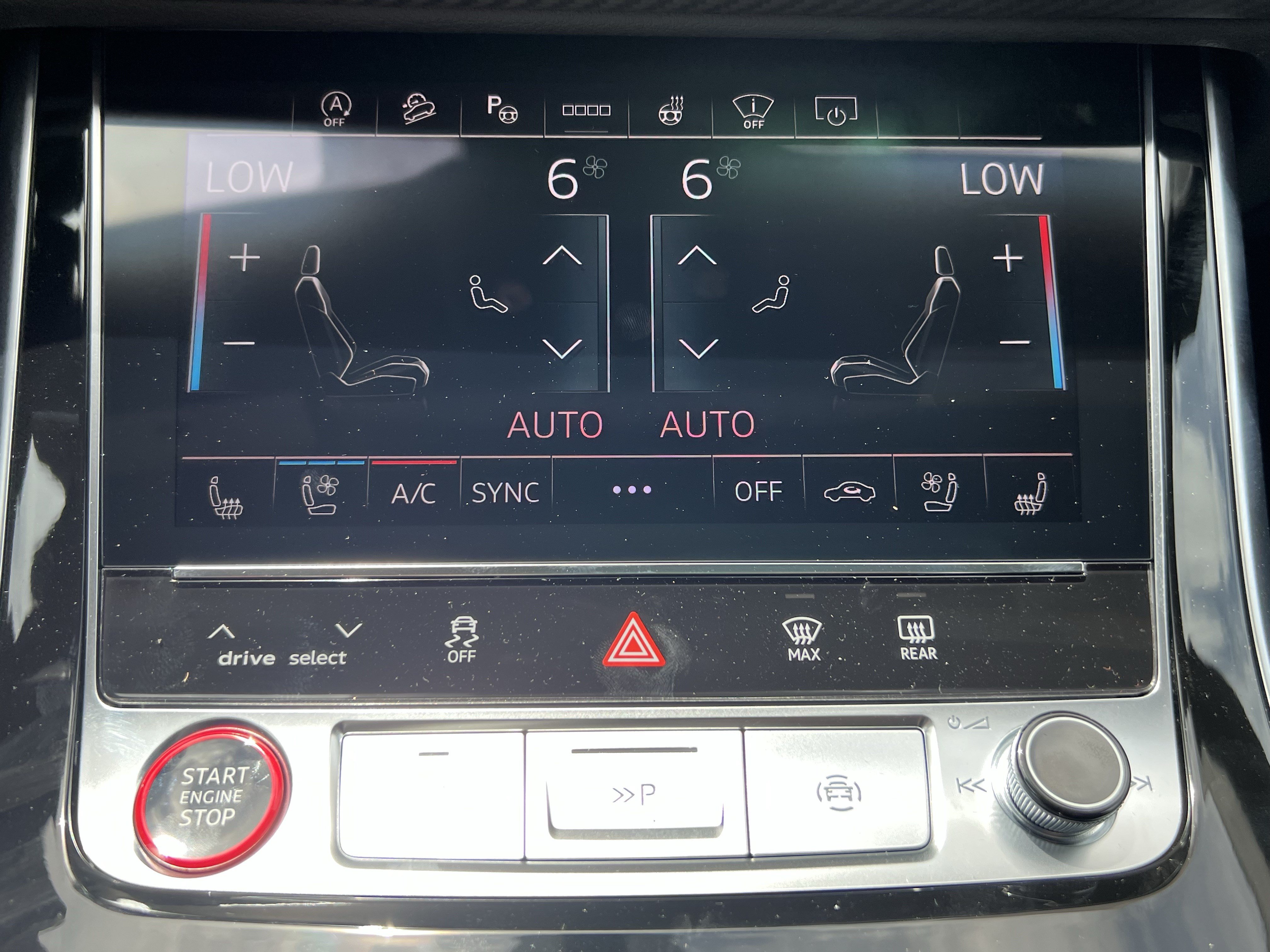 New 2026 Audi SQ8 Prestige AWD/4WD image 32
