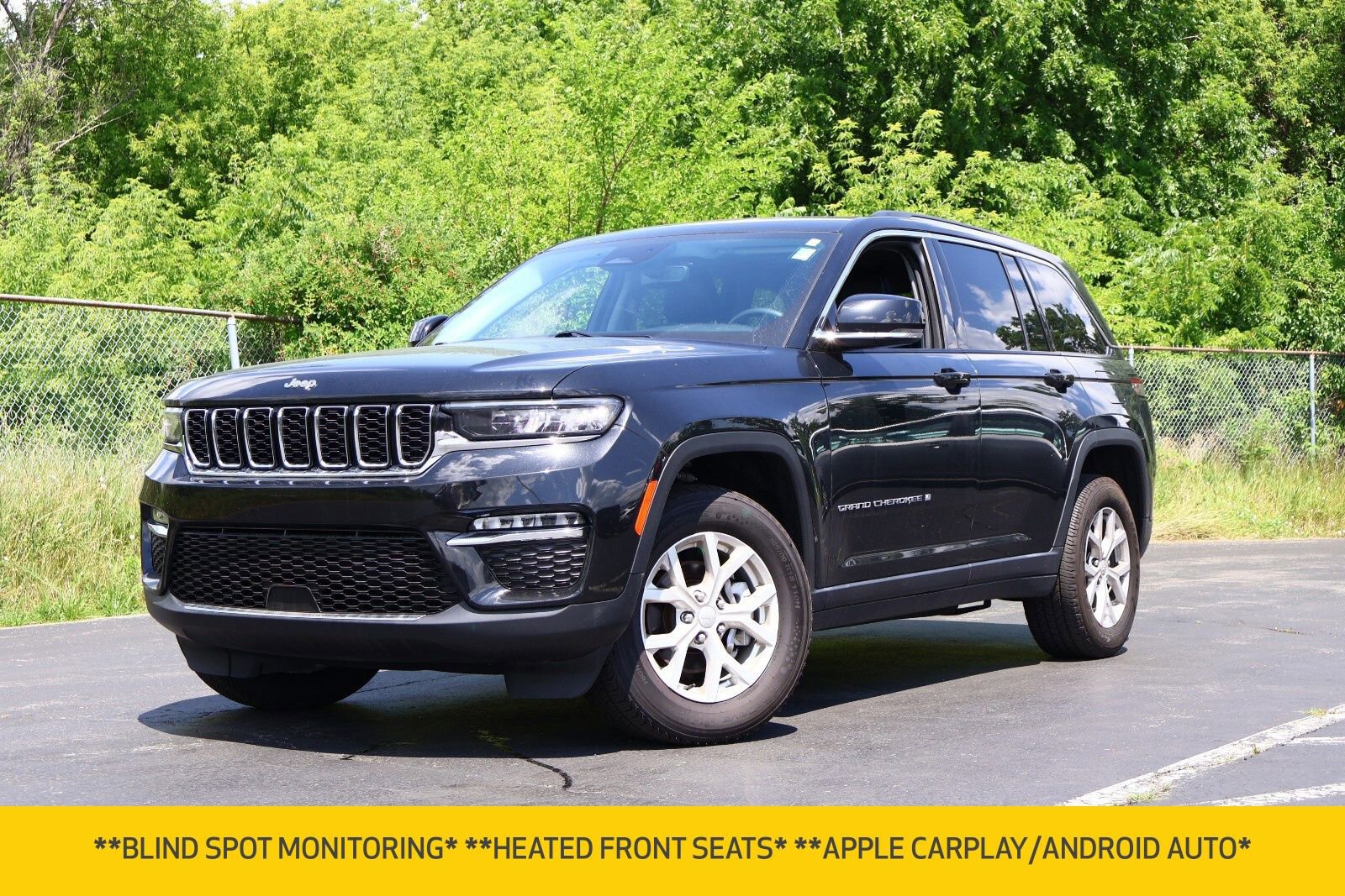 Used 2023 Jeep Grand Cherokee Limited image 2