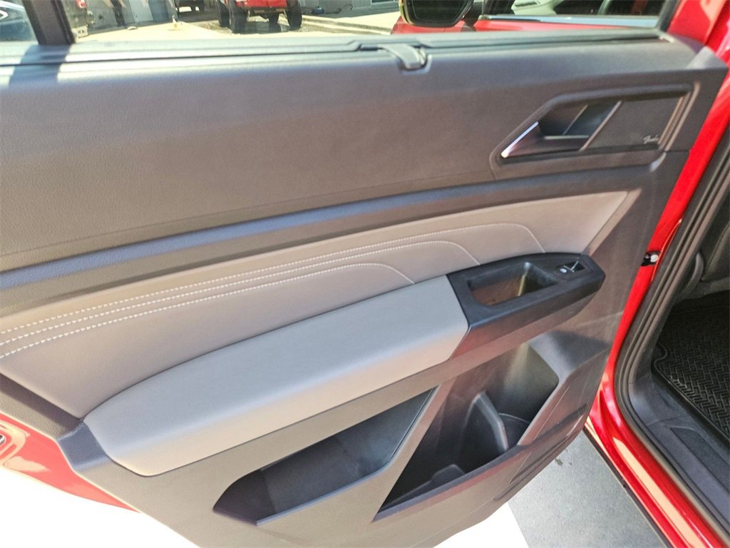 Used 2021 Volkswagen Atlas SEL Premium image 13