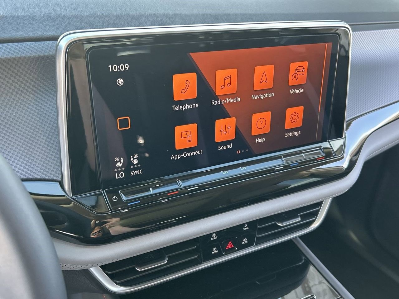 New 2026 Volkswagen Atlas Peak Edition image 22