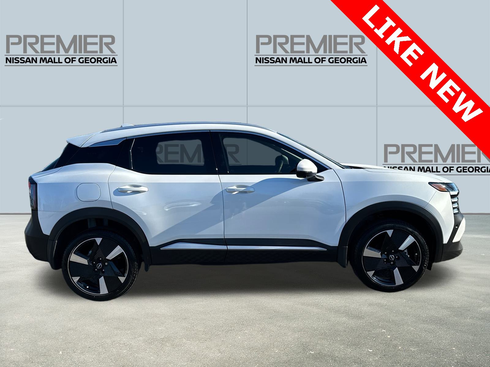 Certified 2025 Nissan Kicks SR image 4