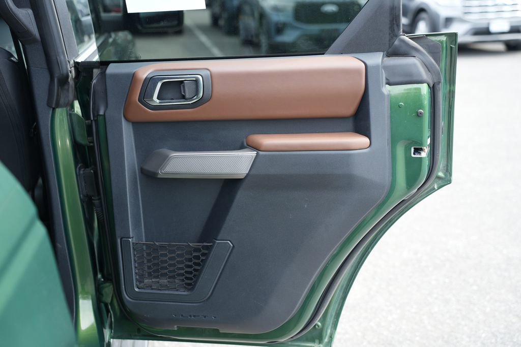 Used 2022 Ford Bronco Outer Banks AWD/4WD image 15