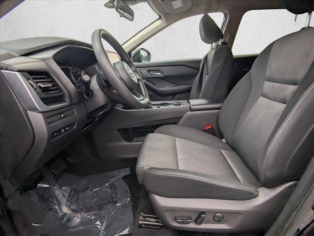 Used 2024 Nissan Rogue SV AWD/4WD image 14