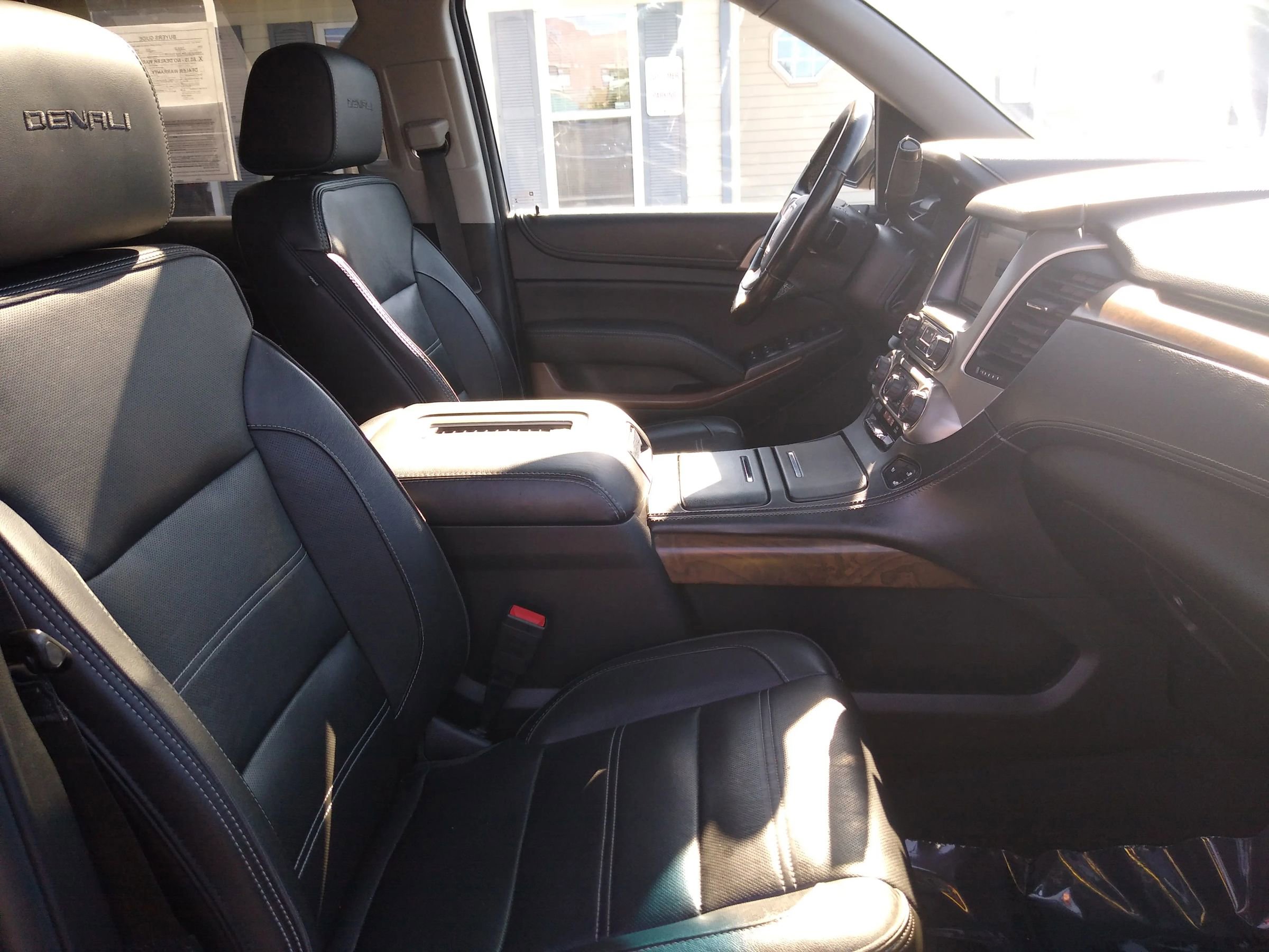 Used 2019 GMC Yukon XL Denali w/ Denali Ultimate Package image 16