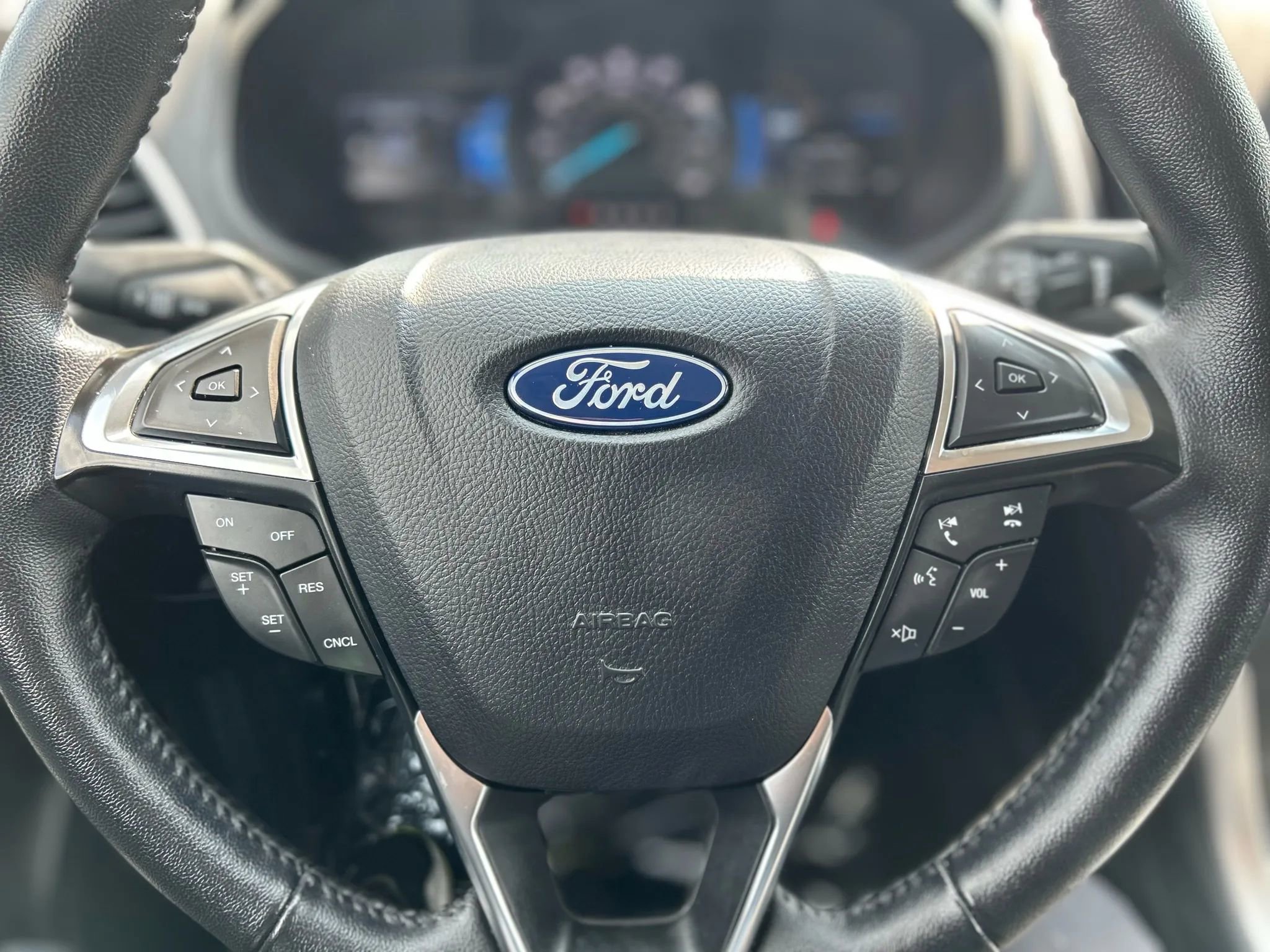 Used 2024 Ford Edge SEL image 20