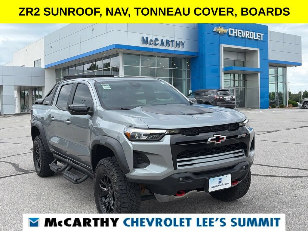 Used 2025 Chevrolet Colorado ZR2 w/ Midnight Edition AWD/4WD image 1