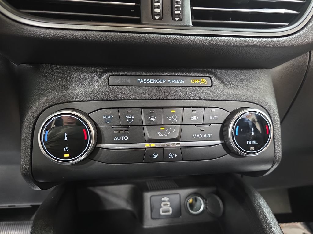 Used 2025 Ford Escape Active AWD/4WD image 20