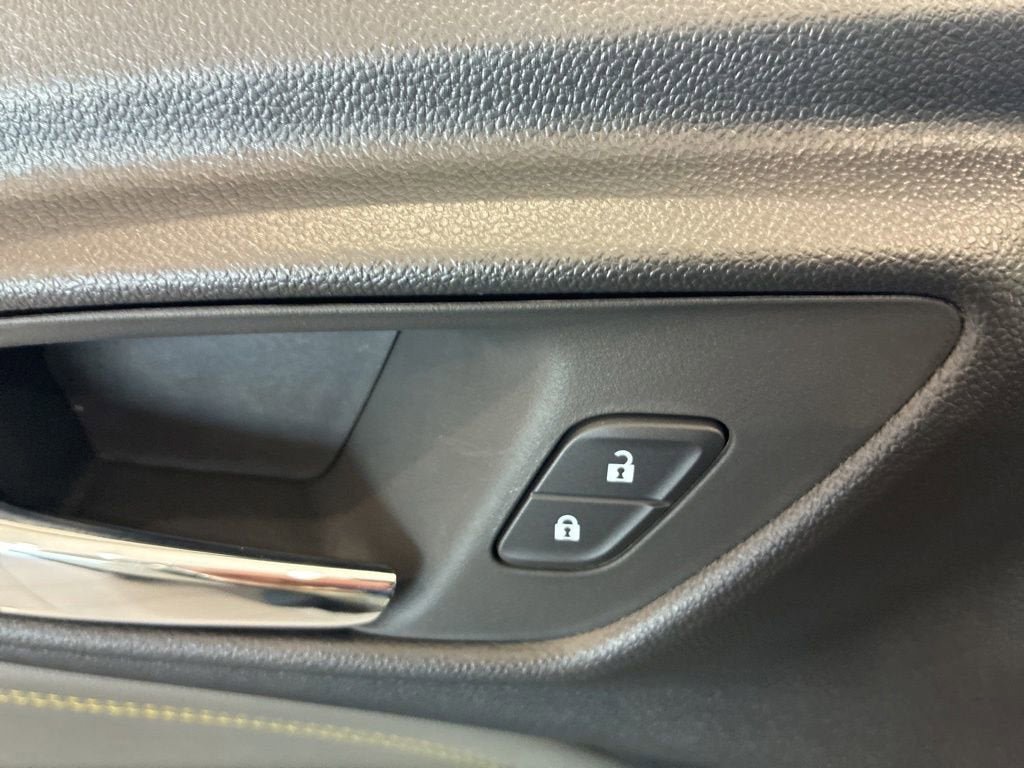 New 2026 Chevrolet Trax ACTIV w/ Driver Confidence Package FWD image 18
