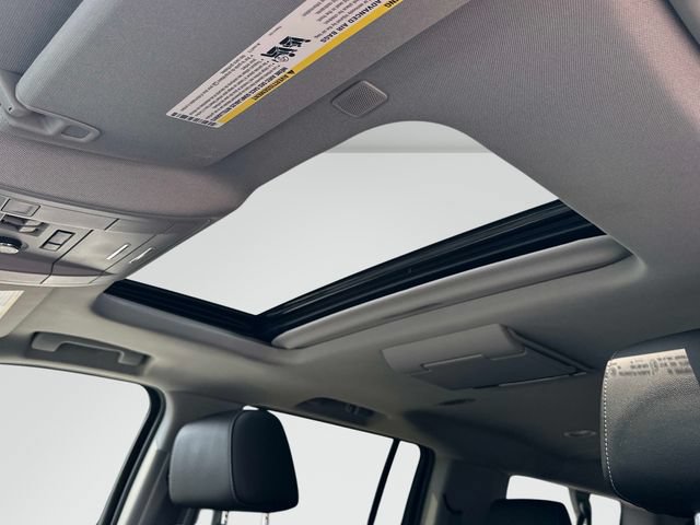 Used 2020 Chevrolet Suburban Premier AWD/4WD image 15