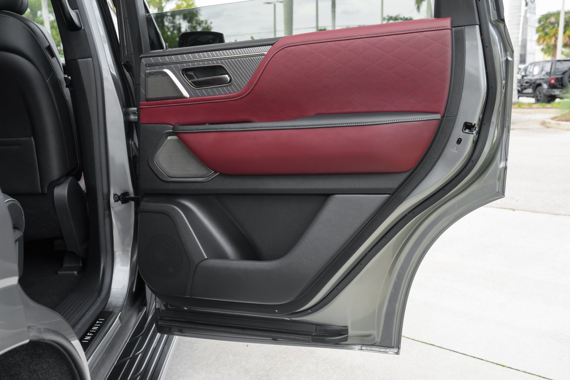 Certified 2025 INFINITI QX80 Autograph AWD/4WD image 34