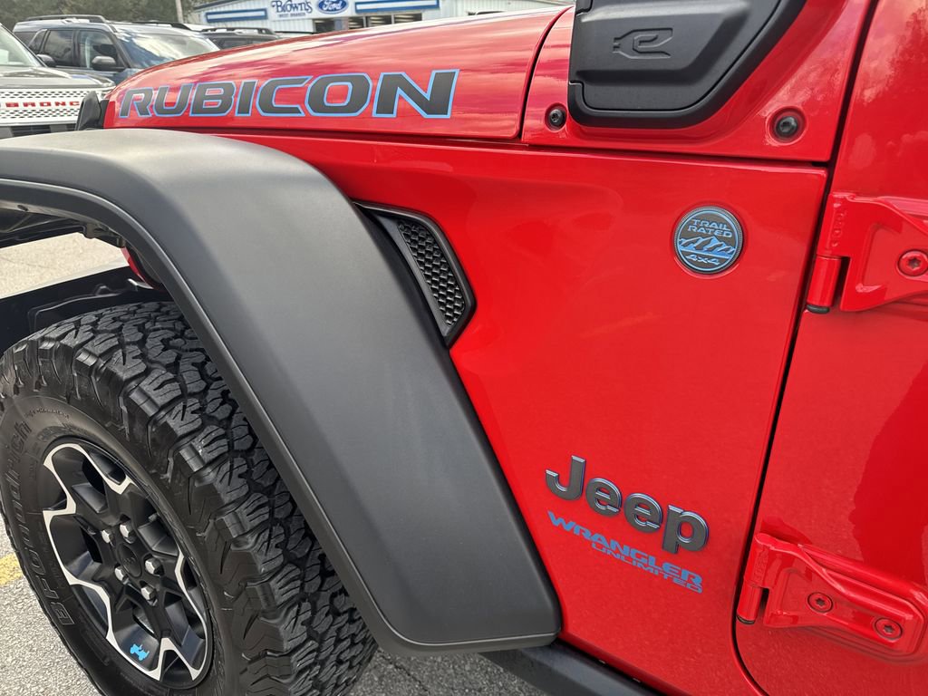 Used 2022 Jeep Wrangler Unlimited Rubicon 4xe w/ Cold Weather Group AWD/4WD image 13