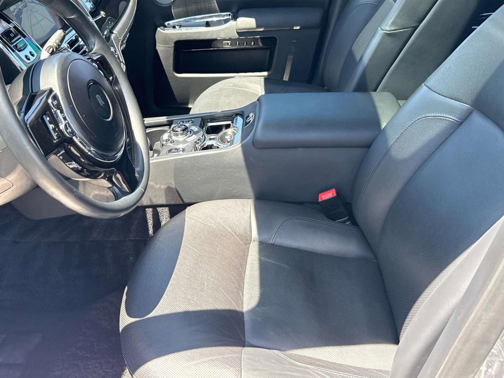 Used 2013 Rolls-Royce Ghost RWD image 13