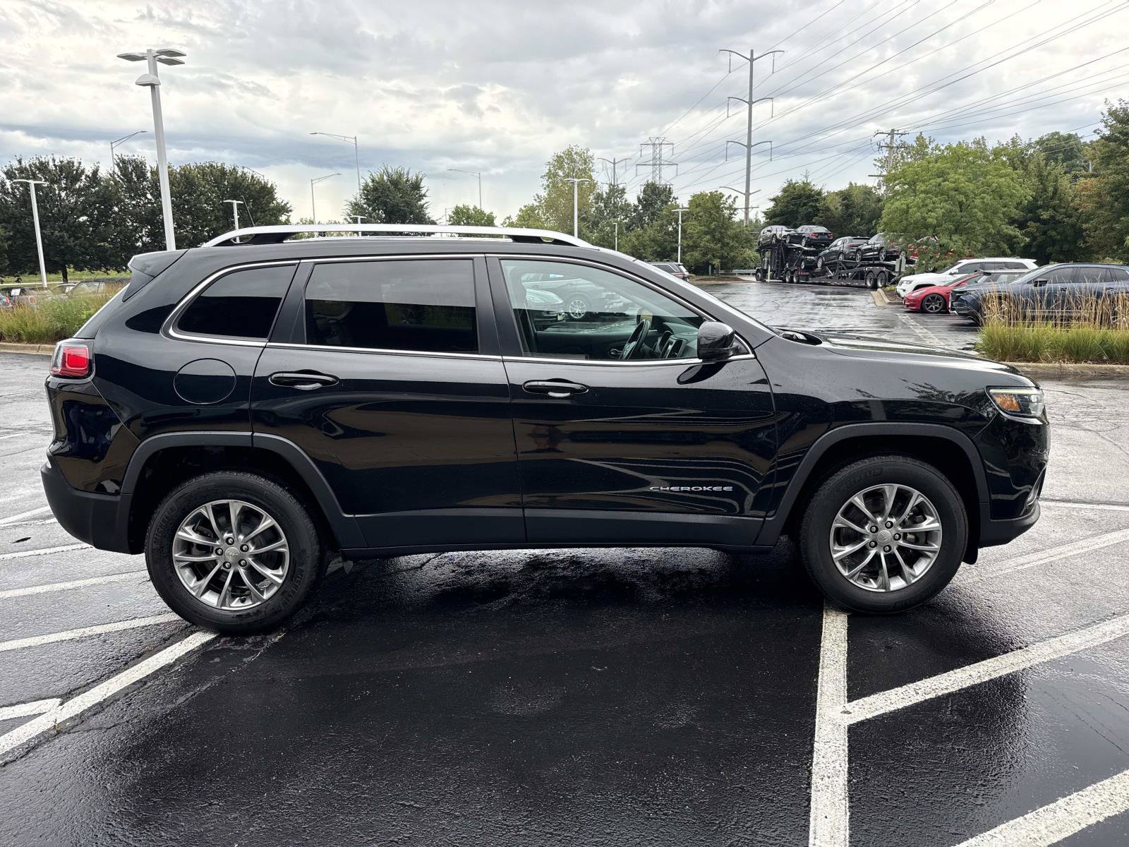 Used 2020 Jeep Cherokee Latitude Plus w/ Comfort/Convenience Group AWD/4WD image 5