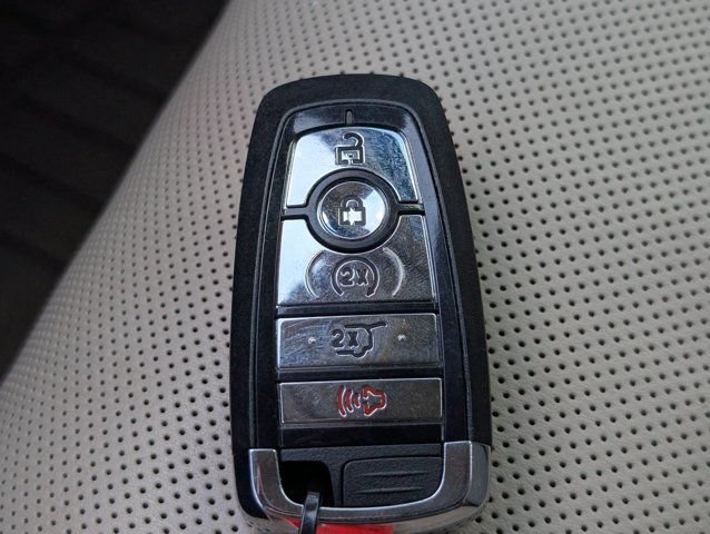 Used 2024 Lincoln Navigator L Reserve AWD/4WD image 33