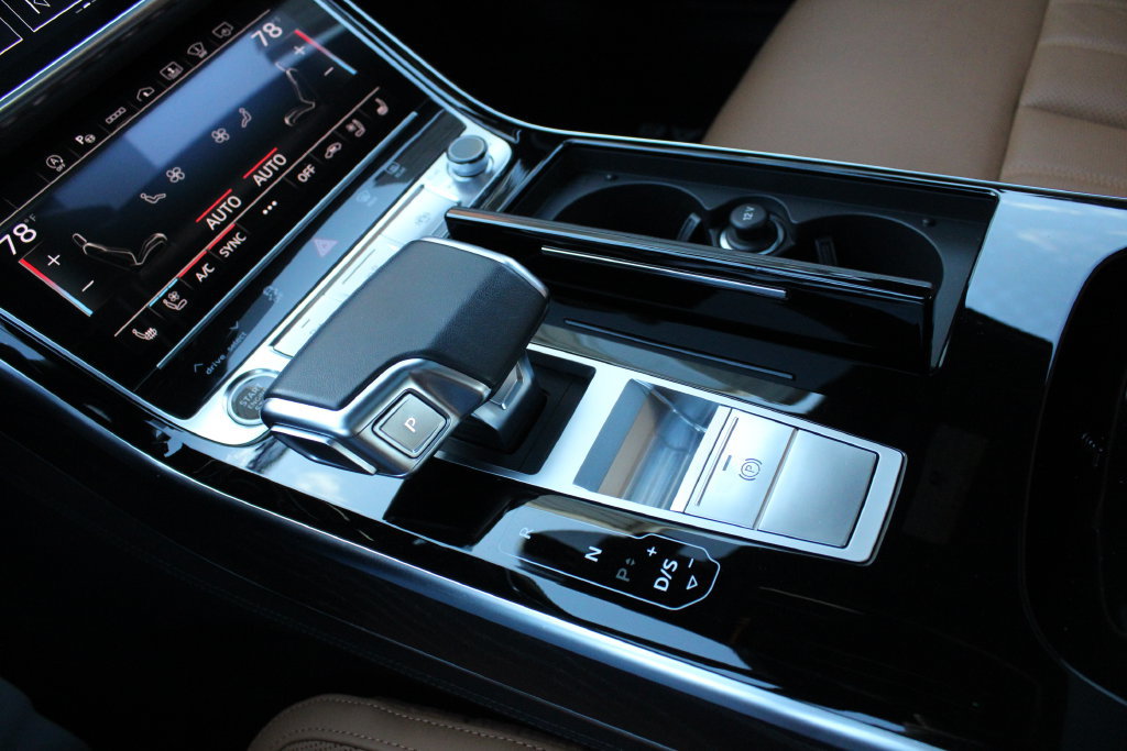 Used 2024 Audi A8 L 3.0T w/ Luxury Package AWD/4WD image 17