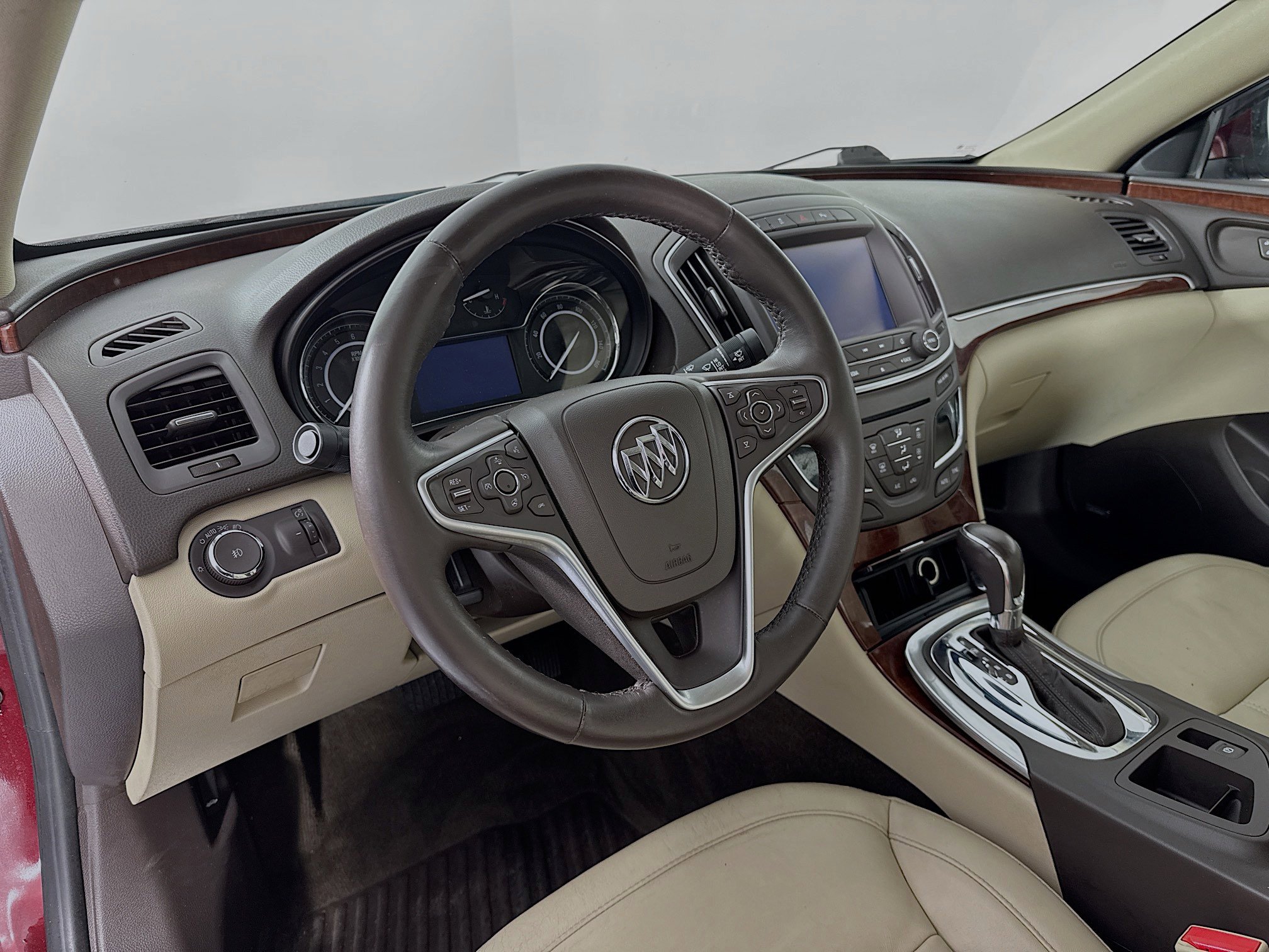 Used 2016 Buick Regal Premium w/ Driver Confidence Package #1 FWD image 9