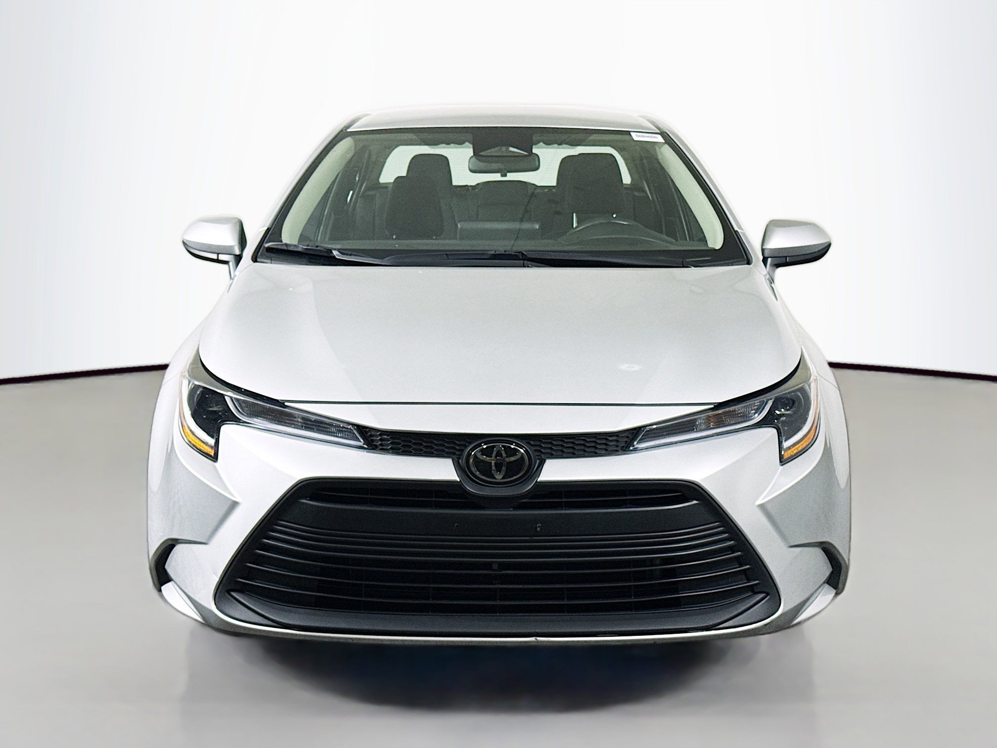 Used 2024 Toyota Corolla LE image 2